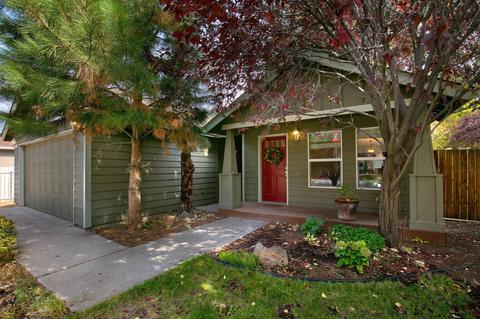 63324 NW Lavacrest St, Bend, OR 97703 photo 1
