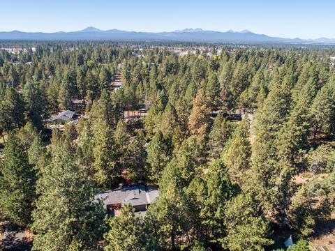 20414 Illahee Dr, Bend, OR 97702 photo 31