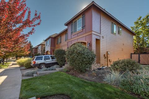 20293 Schaeffer Dr, Bend, OR 97703 photo 3