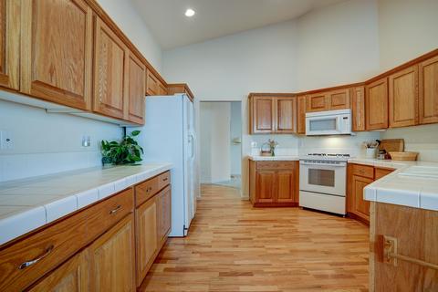 19920 Heron Loop, Bend, OR 97702 photo 8