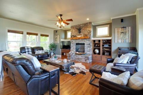 63368 Boyd Acres Rd, Bend, OR 97701 photo 13