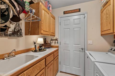 868 SE Shadowood Dr, Bend, OR 97702 photo 17