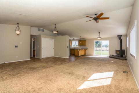 60748 River Bend Dr, Bend, OR 97702 photo 4