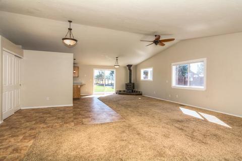 60748 River Bend Dr, Bend, OR 97702 photo 5