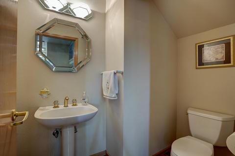 64885 Hunnell Rd, Bend, OR 97703 photo 12