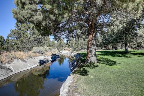 64885 Hunnell Rd, Bend, OR 97703 photo 39