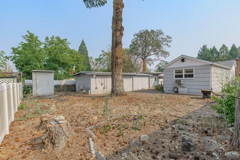 214 4th St, Phoenix, OR 97535 photo 35