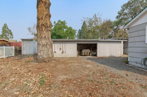 214 4th St, Phoenix, OR 97535 photo 34