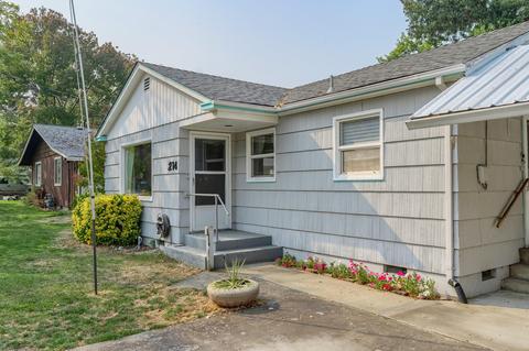 214 4th St, Phoenix, OR 97535 photo 4