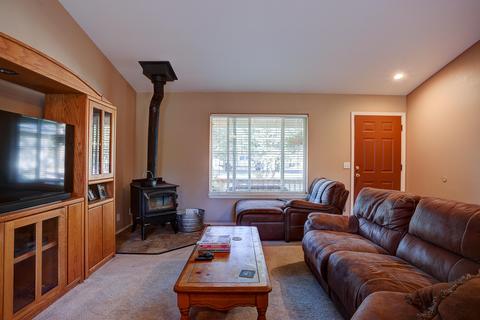 17455 Rail Dr, Bend, OR 97707 photo 3