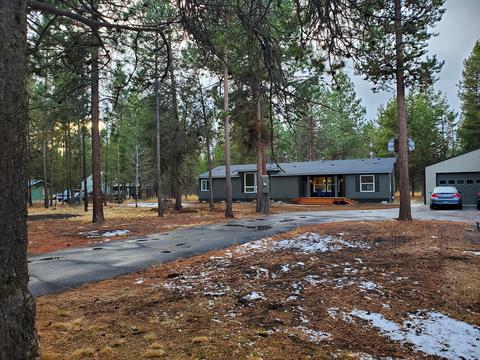 54765 Robin Ln, Bend, OR 97707 photo 1