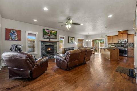 1078 Ruby Meadows Dr, Eagle Point, OR 97524 photo 8