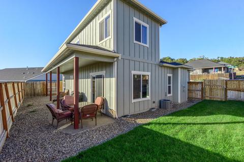 1078 Ruby Meadows Dr, Eagle Point, OR 97524 photo 12
