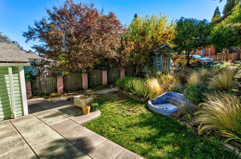 200 Gresham St, Ashland, OR 97520 photo 3