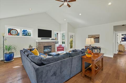 20230 NW Bronze St, Bend, OR 97703 photo 10