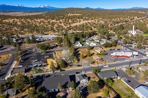19835 4th St, Bend, OR 97703 photo 2