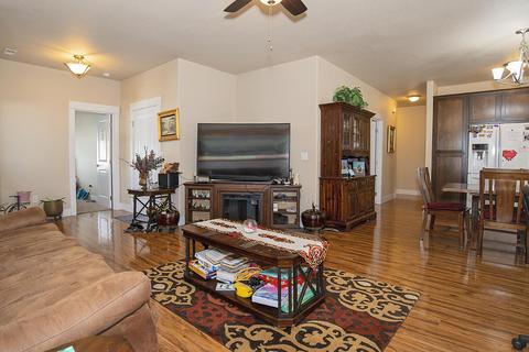 391 Live Oak Loop, Central Point, OR 97502 photo 6