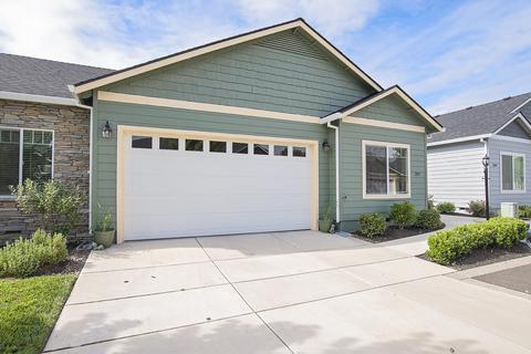 391 Live Oak Loop, Central Point, OR 97502 photo 1