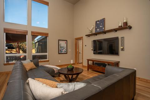 63221 Logan Ave, Bend, OR 97701 photo 4