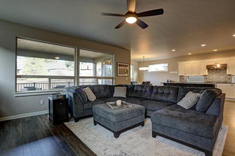 60432 Hedgewood Ln, Bend, OR 97702 photo 6