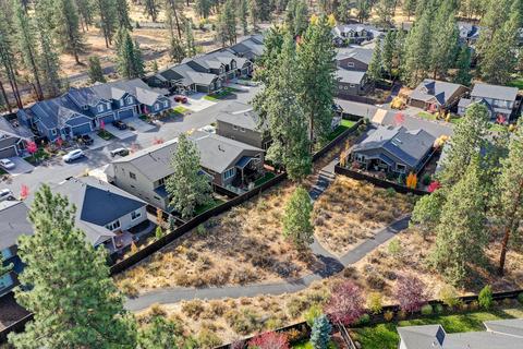 60432 Hedgewood Ln, Bend, OR 97702 photo 2