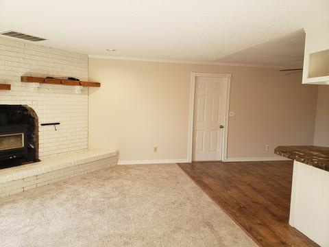 21079 Denning Dr, Bend, OR 97702 photo 2