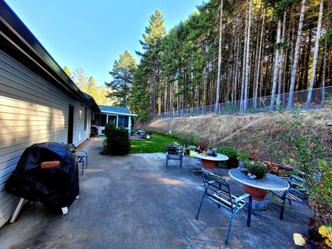 1515 Summit Loop, Grants Pass, OR 97527 photo 9