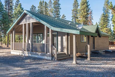 17512 Holgate Ct, La Pine, OR 97739 photo 1