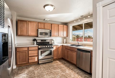 61750 Harmony Ln, Bend, OR 97702 photo 7