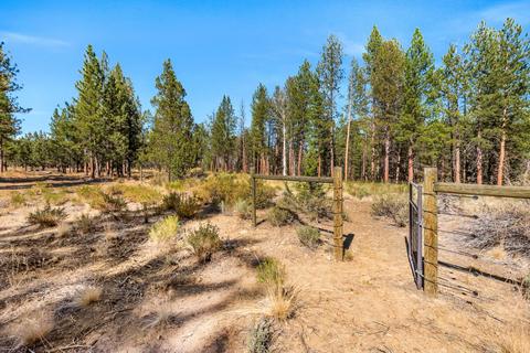 63180 Stag Dr, Bend, OR 97703 photo 54