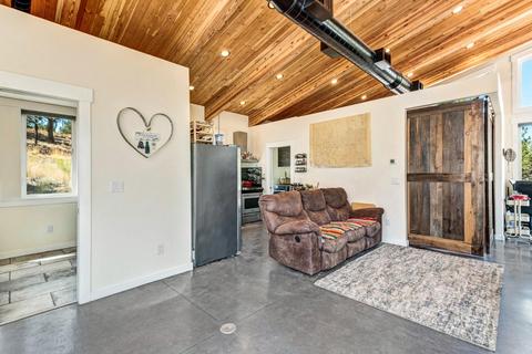63180 Stag Dr, Bend, OR 97703 photo 48