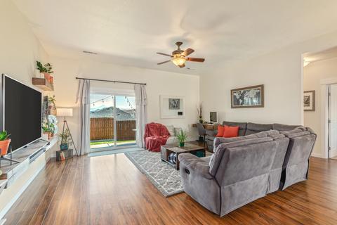 929 Crystal Dr, Eagle Point, OR 97524 photo 13