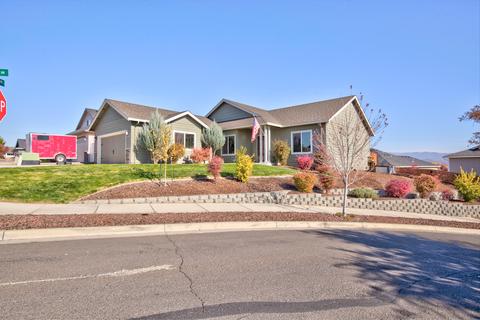 929 Crystal Dr, Eagle Point, OR 97524 photo 4