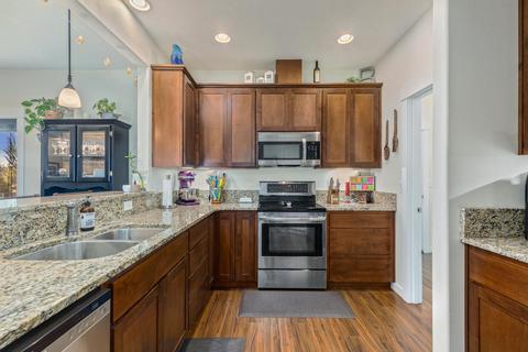 929 Crystal Dr, Eagle Point, OR 97524 photo 5