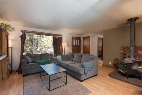 60856 Windsor Dr, Bend, OR 97702 photo 3