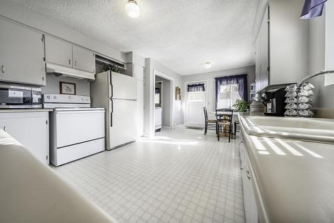 2884 Sylvia Rd, Central Point, OR 97502 photo 7