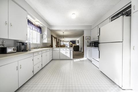 2884 Sylvia Rd, Central Point, OR 97502 photo 18