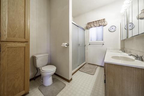 2884 Sylvia Rd, Central Point, OR 97502 photo 5