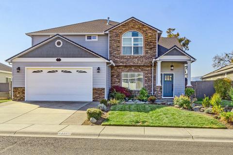 331 Ridgeway Ave, Central Point, OR 97502 photo 1