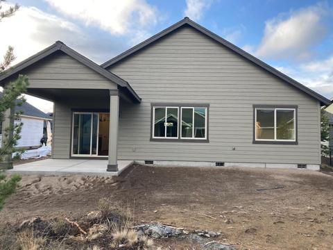 51944 Settler Dr, La Pine, OR 97739 photo 2