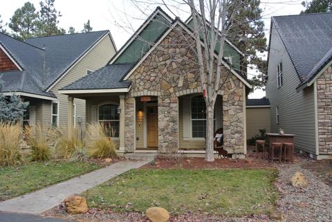 932 E Timber Pine Dr, Sisters, OR 97759 photo 2