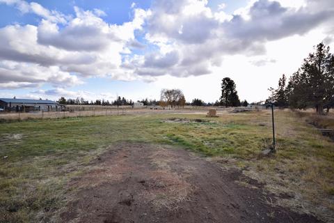 22169 Nelson Rd, Bend, OR 97701 photo 3
