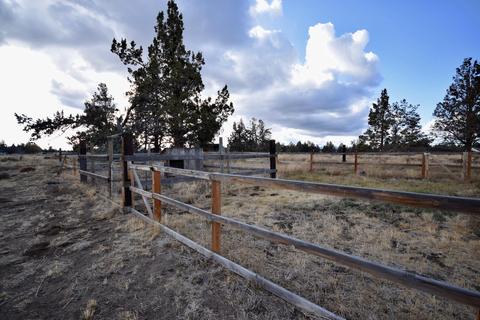 22169 Nelson Rd, Bend, OR 97701 photo 37