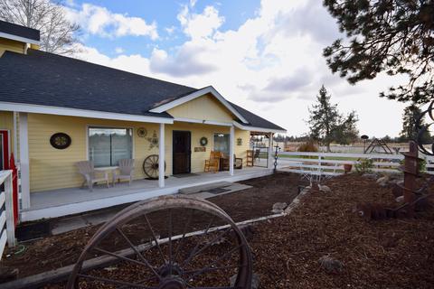 22169 Nelson Rd, Bend, OR 97701 photo 1