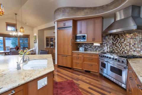 19030 NW Squirreltail Loop, Bend, OR 97703 photo 12