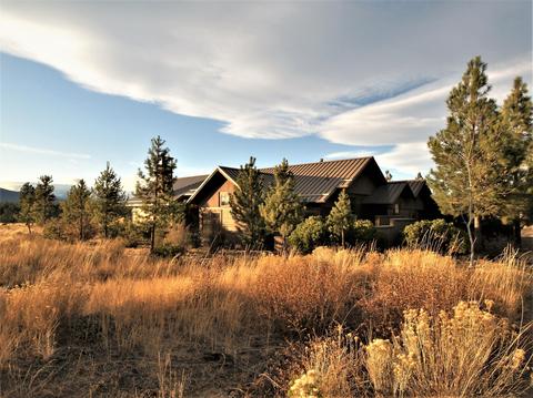 19030 NW Squirreltail Loop, Bend, OR 97703 photo 2