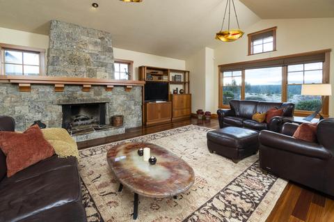 19030 NW Squirreltail Loop, Bend, OR 97703 photo 5