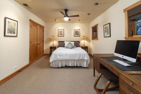 19030 NW Squirreltail Loop, Bend, OR 97703 photo 24
