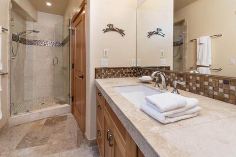 19030 NW Squirreltail Loop, Bend, OR 97703 photo 21