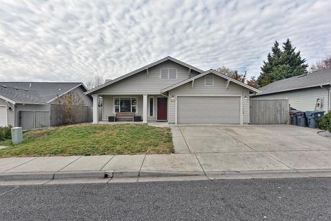 105 Abbey St, Phoenix, OR 97535 photo 1